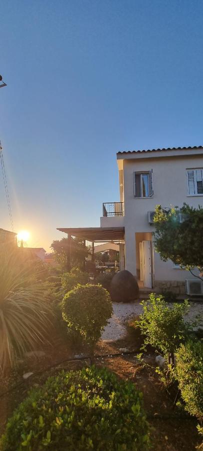 Fab Sea And Mountain View Villa, Walking Distance From The Sandy Beach Yialia Bagian luar foto
