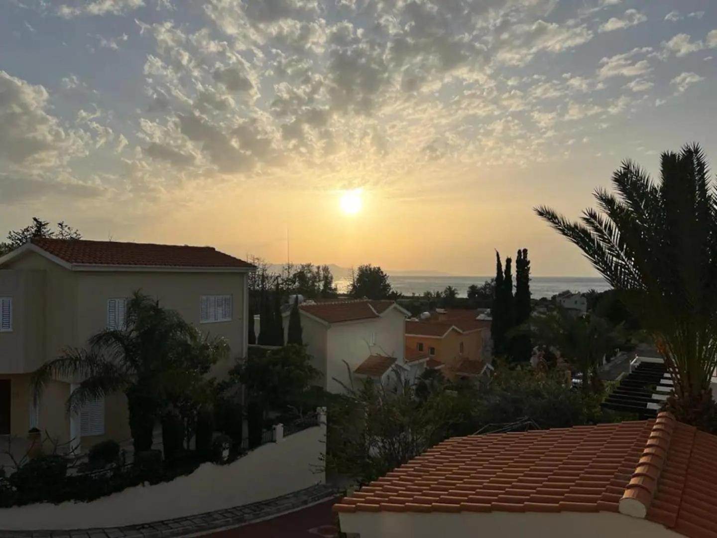 Fab Sea And Mountain View Villa, Walking Distance From The Sandy Beach Yialia Bagian luar foto